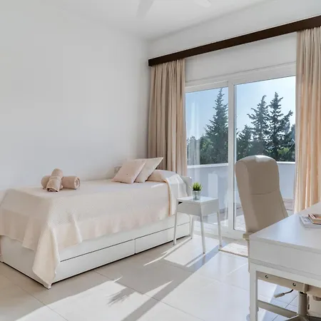 Villa Elegant In Marbella