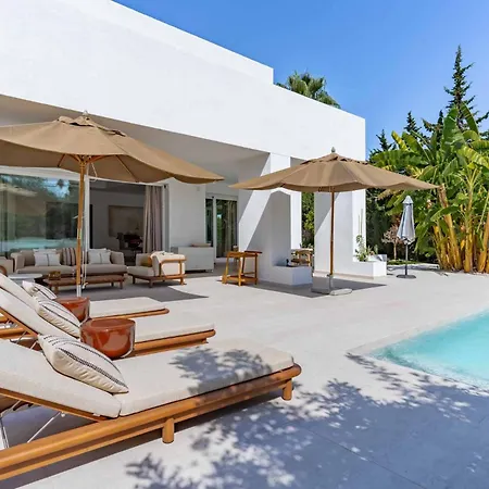 Villa Elegant In