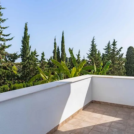 Elegant In Villa